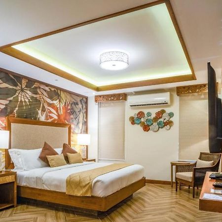 La Jolla Luxury Beach Resort Bagac Eksteriør bilde