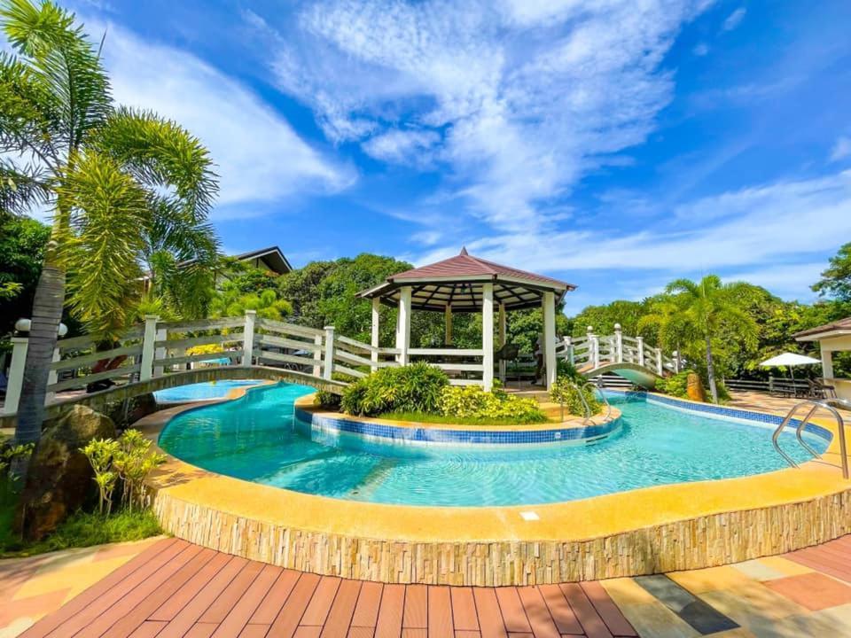 La Jolla Luxury Beach Resort Bagac Eksteriør bilde