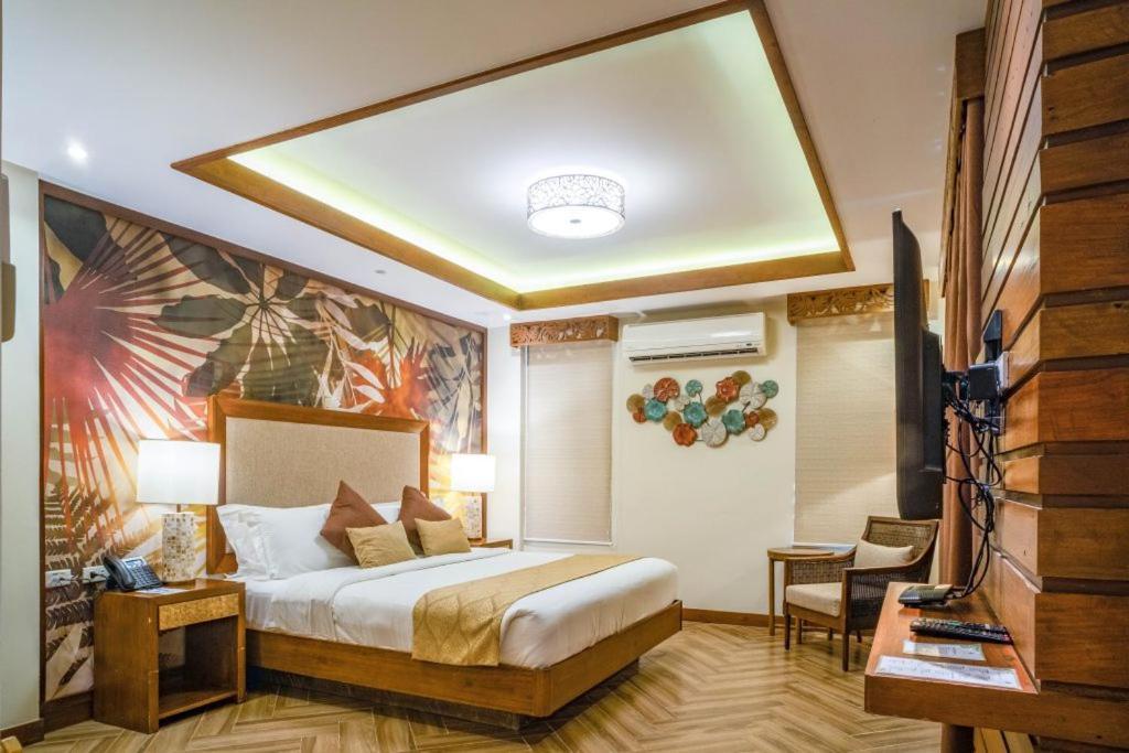 La Jolla Luxury Beach Resort Bagac Eksteriør bilde