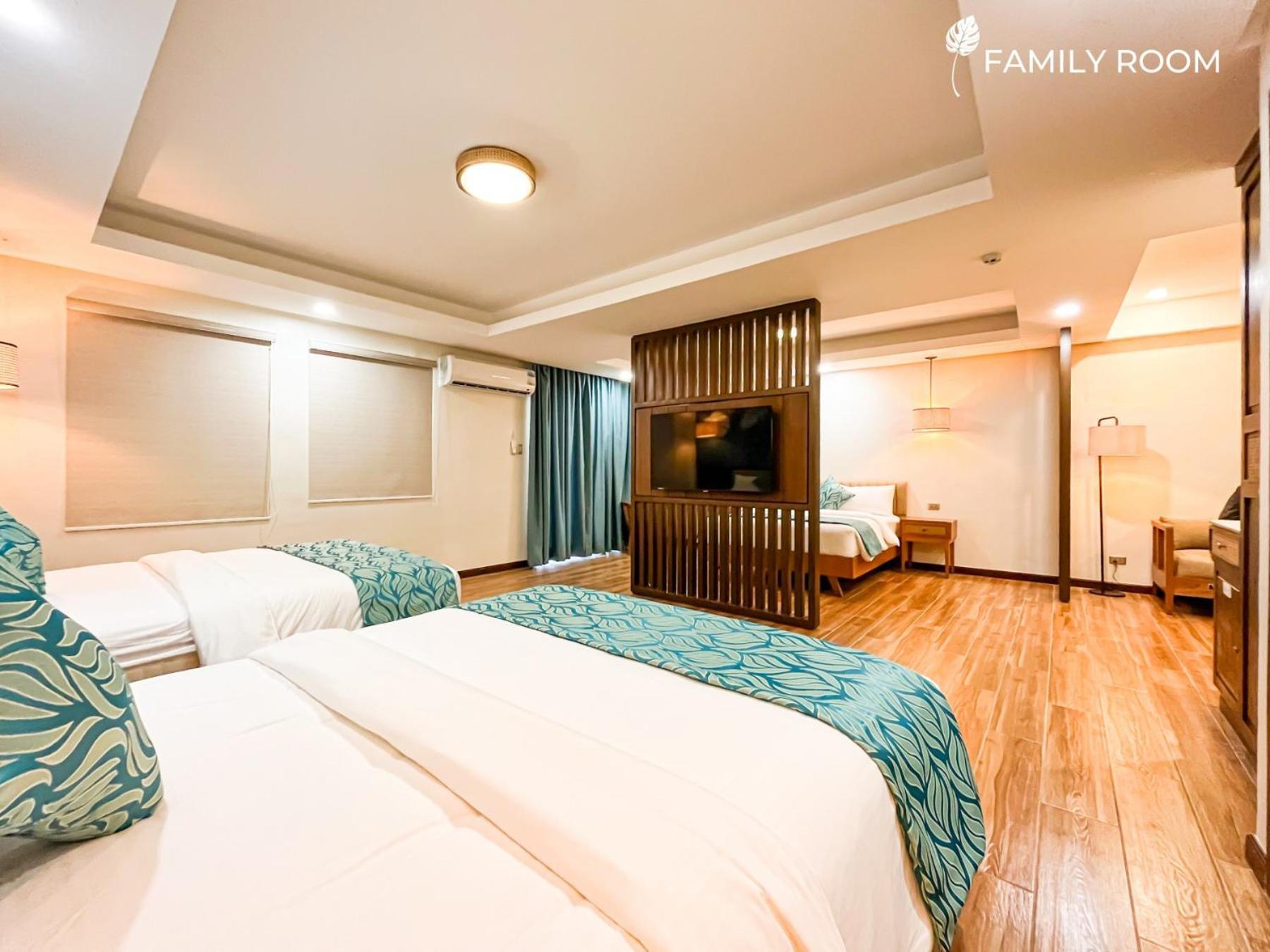 La Jolla Luxury Beach Resort Bagac Eksteriør bilde