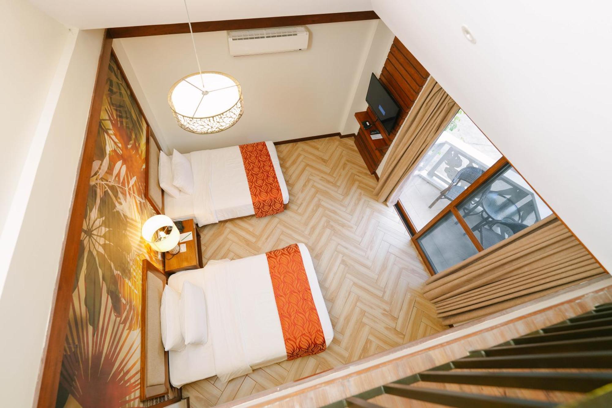 La Jolla Luxury Beach Resort Bagac Eksteriør bilde